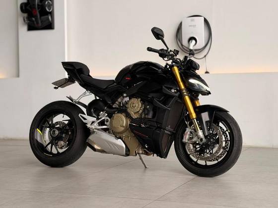 DUCATI STREETFIGHTER V4 S DUCATI STREETFIGHTER V4 S